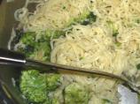 Low Cal Creamy Pesto With Broccoli and Angel Hair