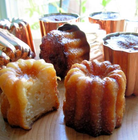 Canel&eacute;s De Bordeaux -   French Rum and Vanilla Cakes. Photo by French Tart