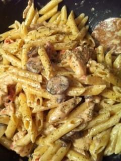 Spicy Shrimp and Chicken Pasta (Like Carino's). Photo by Marandajo