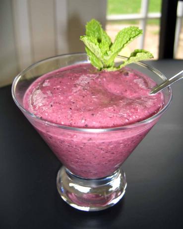 Blueberry-Oat Smoothies. Photo by mersaydees