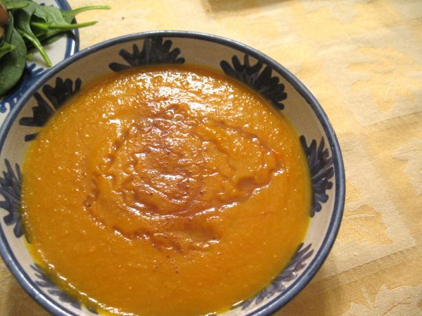 Crock Pot Carrot Soup With Honey and Nutmeg. Photo by AllergyGirl