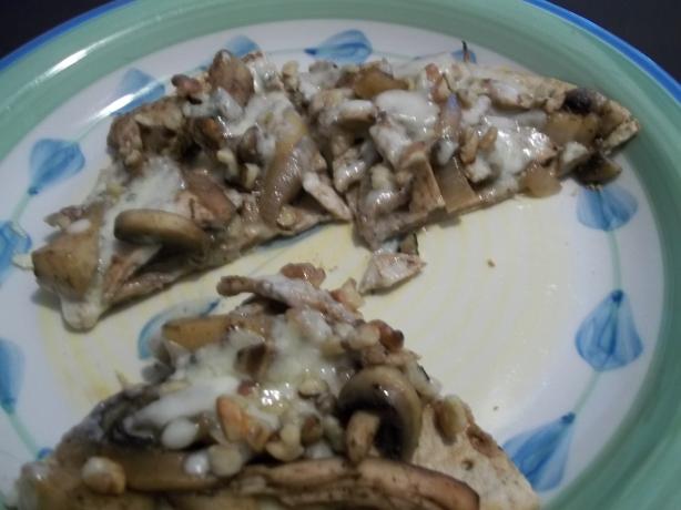 Gourmet Pear, Walnut & Gorgonzola Pizza. Photo by rpgaymer
