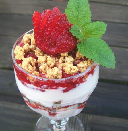 Strawberry and Cream Cheese Parfait. Photo by Crafty Lady 13
