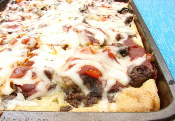 Crazy Crust Pizza. Photo by Boomette