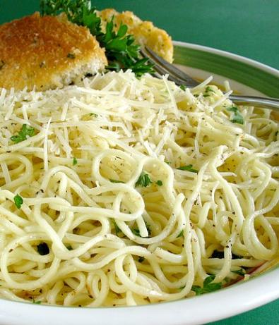 Angel Hair Pasta In Garlic Sauce. Photo by Calee