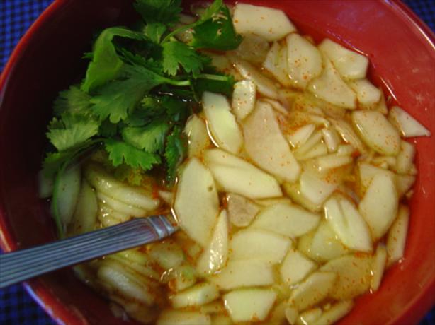 Thai Cucumber Sauce (Nam Chim Taeng Kwa). Photo by Sue Lau