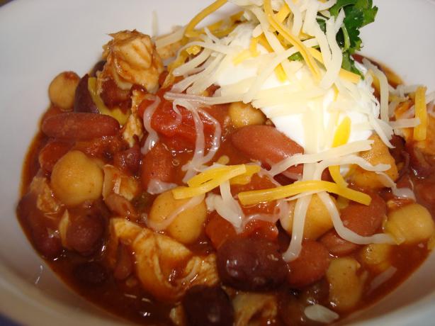 Chili Con Pollo. Photo by Starrynews