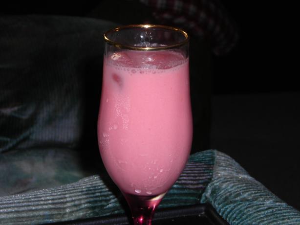 Alice Cocktail. Photo by *Alia*
