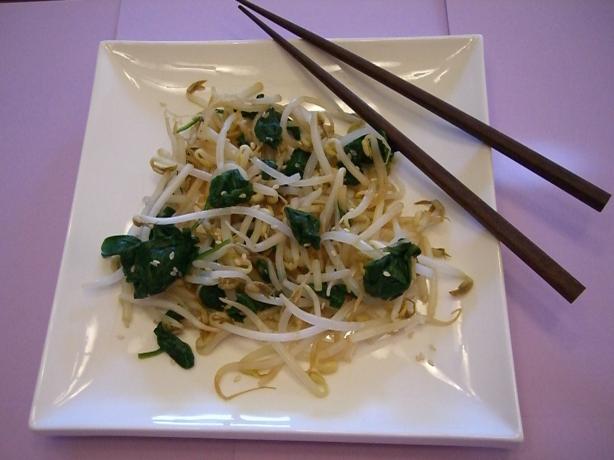 Bean Sprout and Spinach Salad. Photo by Chef*Lee
