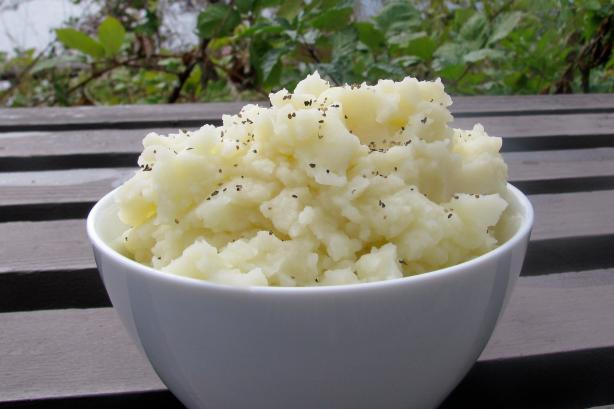 Cat Cora's To-Die-For Garlic Mashed Potatoes. Photo by lazyme