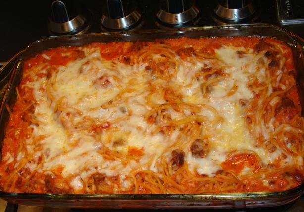 On the Fly Spaghetti Pie - Baked Spaghetti. Photo by Little_Sister
