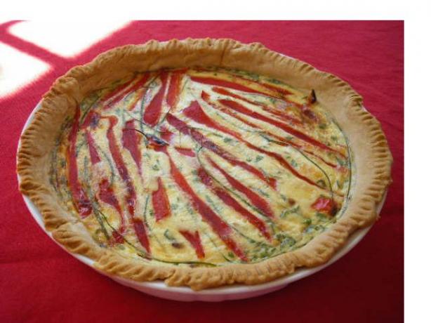 Roasted Red Pepper Quiche. Photo by PanNan
