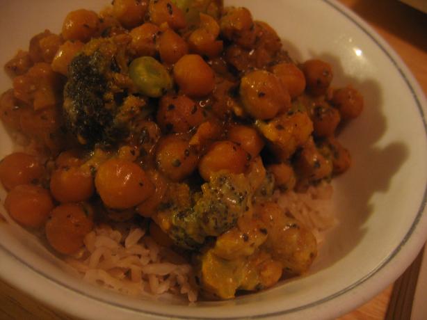 Curried Chickpeas and Veggies. Photo by White Rose Child