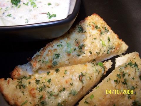 Frank's Cheesy Garlic Bread. Photo by **Tinkerbell**