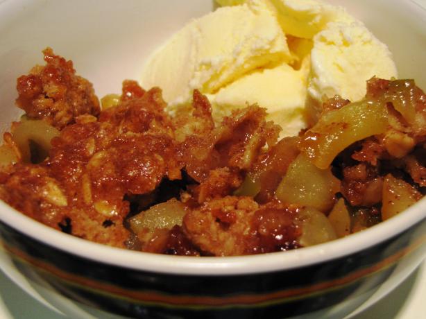 Bek's Baked Apple Crisp. Photo by loof