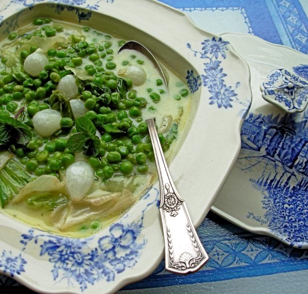 Petits Pois &agrave; La Fran&ccedil;aise - French Style Peas. Photo by French Tart