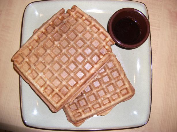 Vegan Whole Wheat Banana Flax Waffles. Photo by Mindelicious