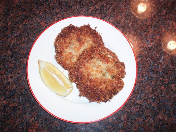 Chesapeake Bay Crab Cakes. Photo by Kiwiwife