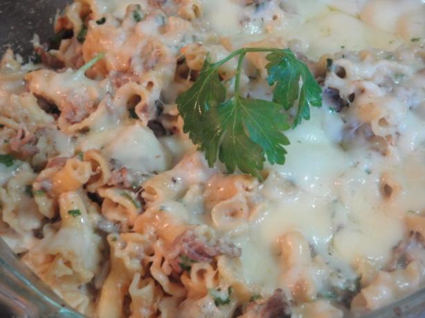 Philly Cheesesteak Macaroni and Cheese. Photo by Muffin Goddess