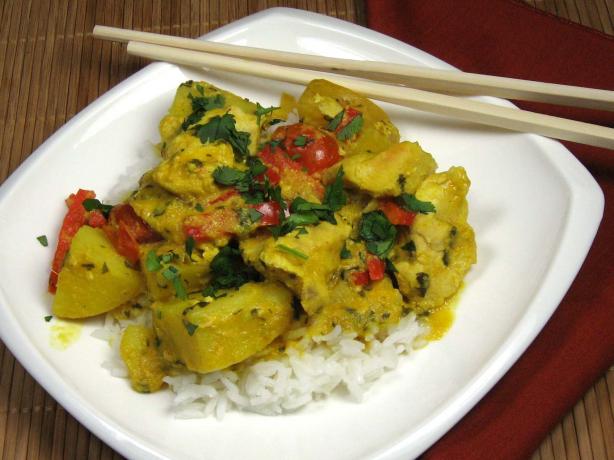 Thai Yellow Chicken Curry With Potatoes and Tomatoes. Photo by dianegrapegrower