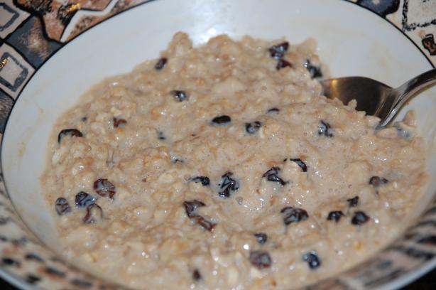 Chai & Raisin Oatmeal (Porridge). Photo by Mommy Diva