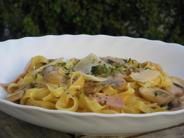 Pasta Carbonara. Photo by The Flying Chef