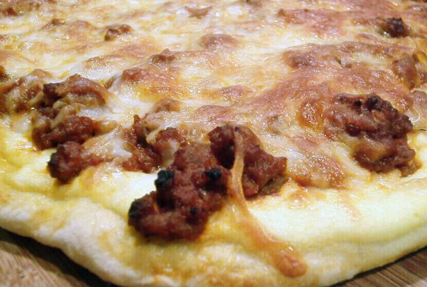 Bolognese Style Pan Pizza. Photo by Kim127