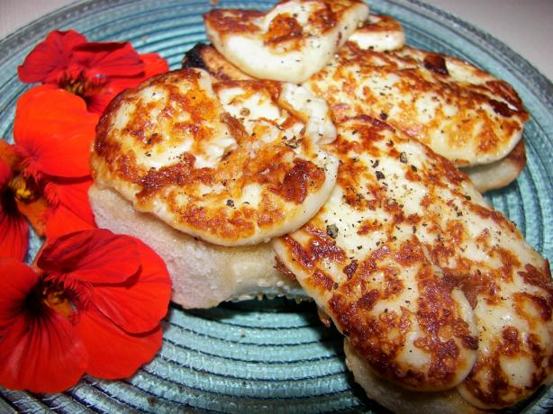 Halloumi Cheese With Lemon and Olive Oil. Photo by Baby Kato