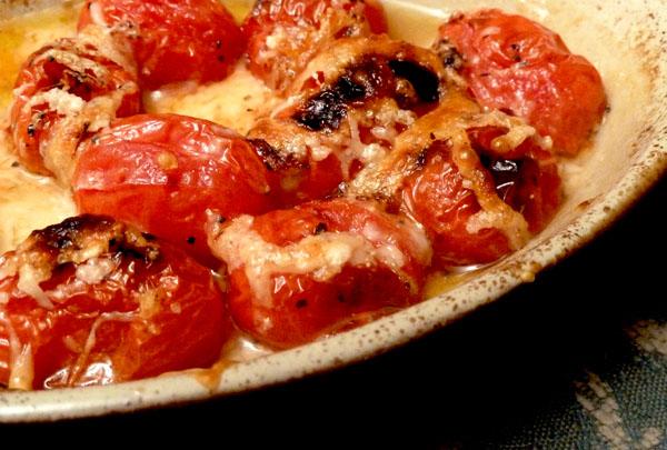 Baked Cherry Tomatoes with Parmesan Topping. Photo by momaphet
