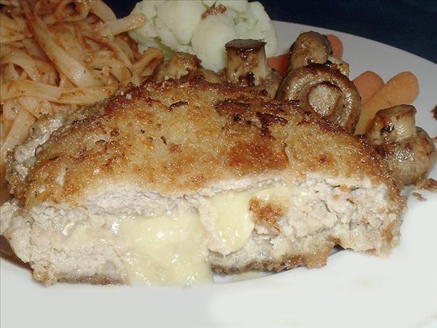 Breaded Veal Cutlet with Brie. Photo by Bergy