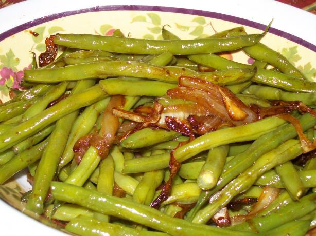 Green Beans With Caramelized Onions. Photo by AZPARZYCH