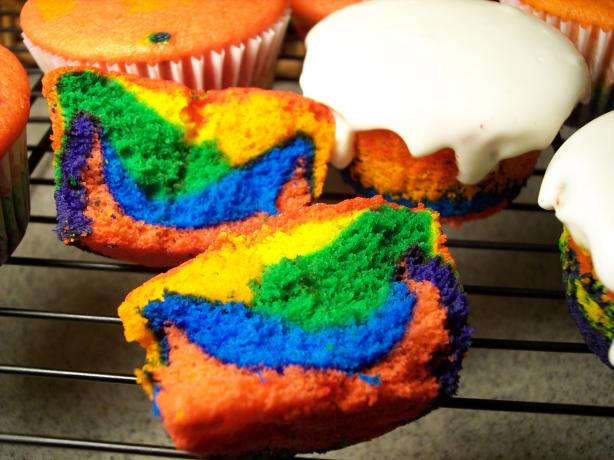 Rainbow Cupcakes. Photo by "Ratalouille"