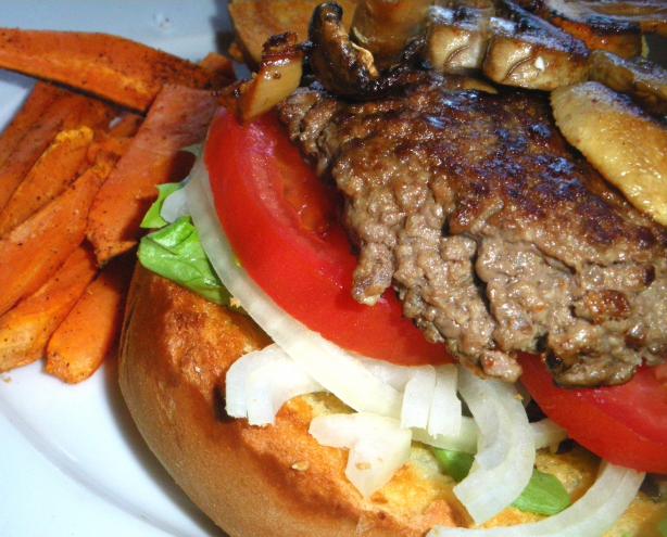 Weight Watchers Juicy Hamburgers. Photo by Bergy