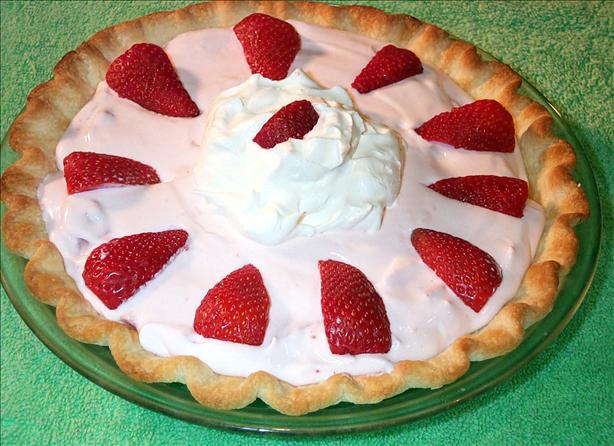 Easy strawberry cream pie. Photo by Lorac