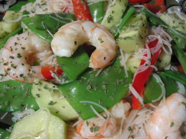 Shrimp With Rice Stick Noodles and Vegetables (Ww). Photo by FloridaNative