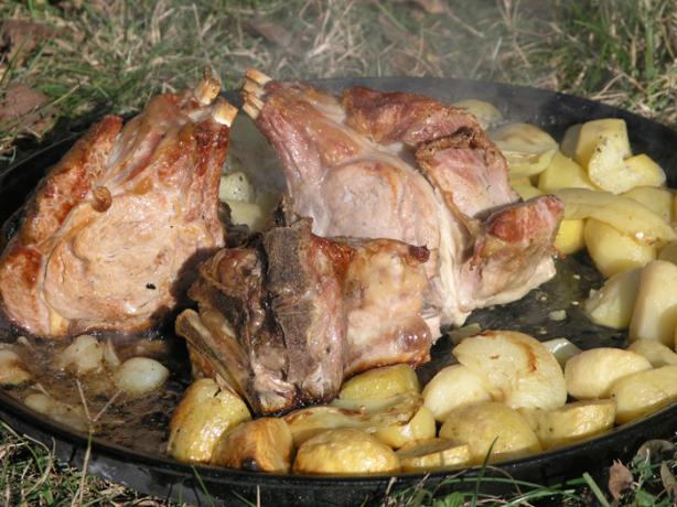 Croatian Old Time Veal and Baby Goat &laquo;pod Peku&raquo;. Photo by nitko