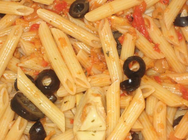 Penne With Roasted Red Pepper, Artichoke, & Garlic Puree. Photo by BlondieItaliana