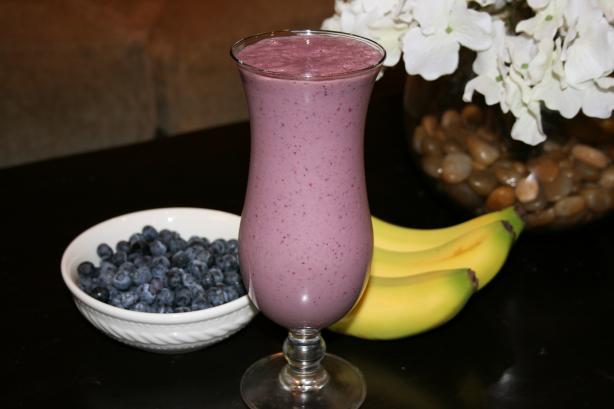 Flax Berry Smoothie (W/Spinach - Shhh,they Won't Know!). Photo by Emily Elizabeth