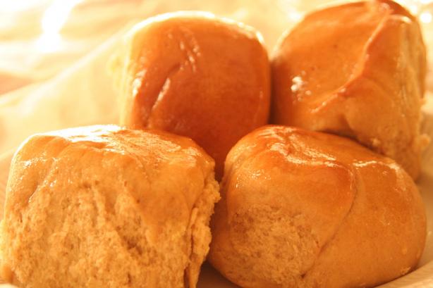 Hawaiian Sweet Rolls (Bread Machine). Photo by East Wind Goddess