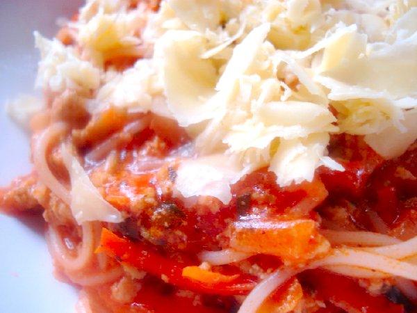 Chicken Spaghetti Bolognaise. Photo by Roxanne J.R.