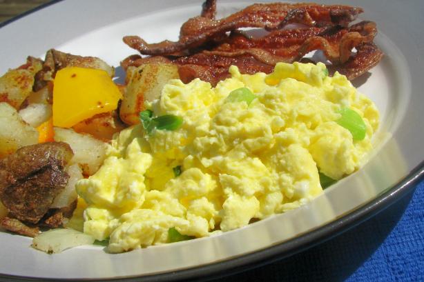 Green & White Scrambled Eggs - or Scrambled Eggs With Cream. Photo by lazyme