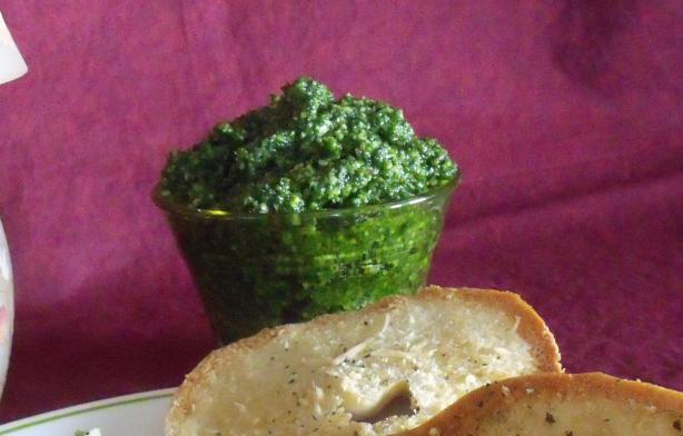 Pesto sauce. Photo by Darkhunter