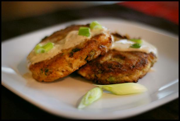 Crab Cakes With Lemon Garlic Aioli Sauce. Photo by Dine & Dish