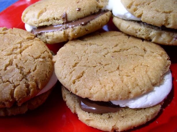 Peanut Butter S'mores Cookies. Photo by Bayhill