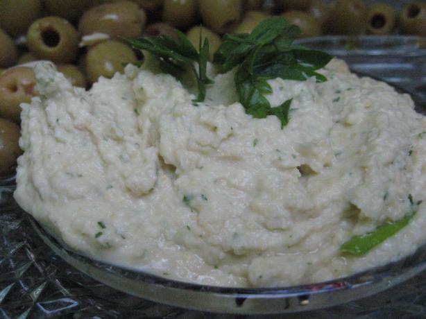 The Very Best Hummus / No Tahini Garbanzo Bean Spread. Photo by scancan
