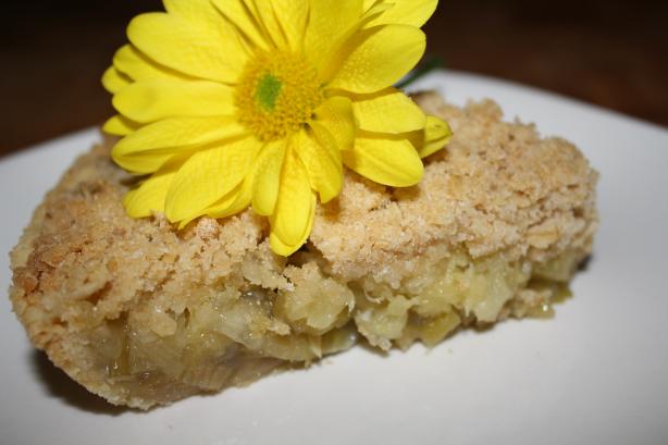 Pineapple Rhubarb Crumble Pie. Photo by Pink_Diamond