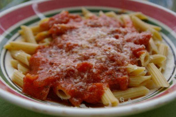 Easy Fettuccini a La Vodka. Photo by Redsie