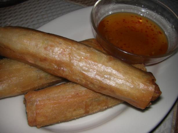 Dipping Sauce for Vietnamese Spring Rolls (Sauce Only). Photo by monmamoni