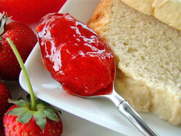 Freezer Strawberry Jam. Photo by Marg (CaymanDesigns)