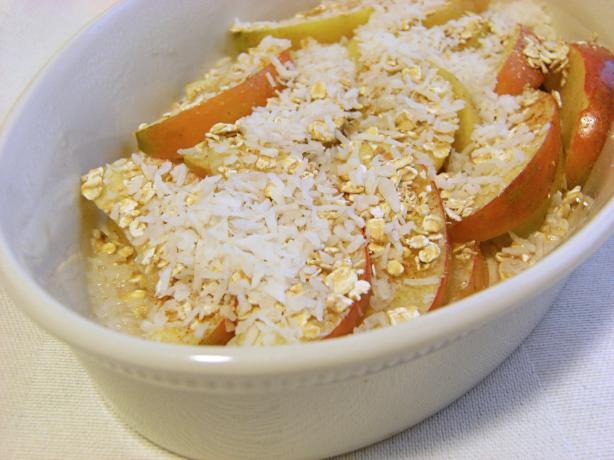 Fat-Free Microwave Apple Crumble Delight. Photo by Lalaloula